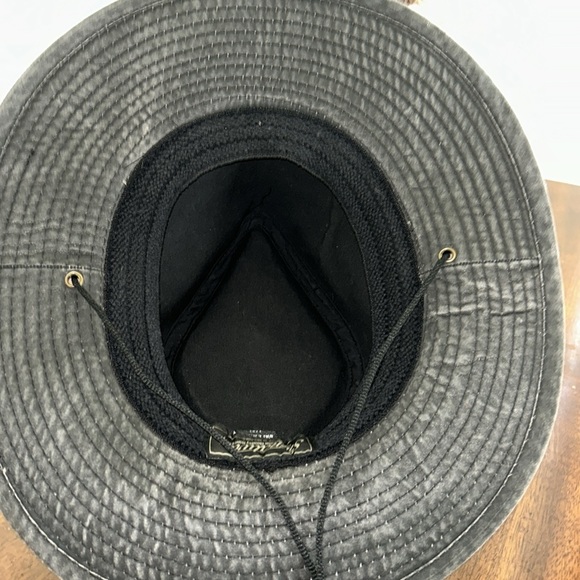 Signature men’s cotton outback hat with chin cord. - Picture 5 of 12